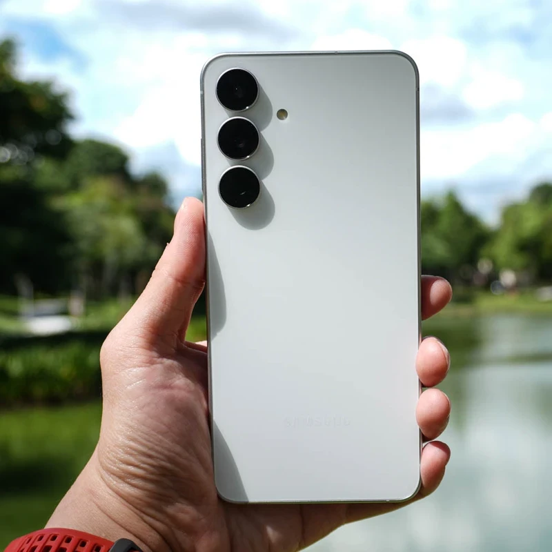 گوشی موبایل سامسونگ مدل Galaxy S25 FE - همت الکترونیک